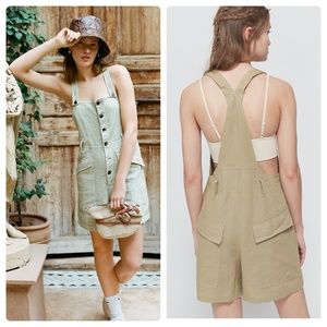NWT Urban Outfitters Size Medium Linen Romper